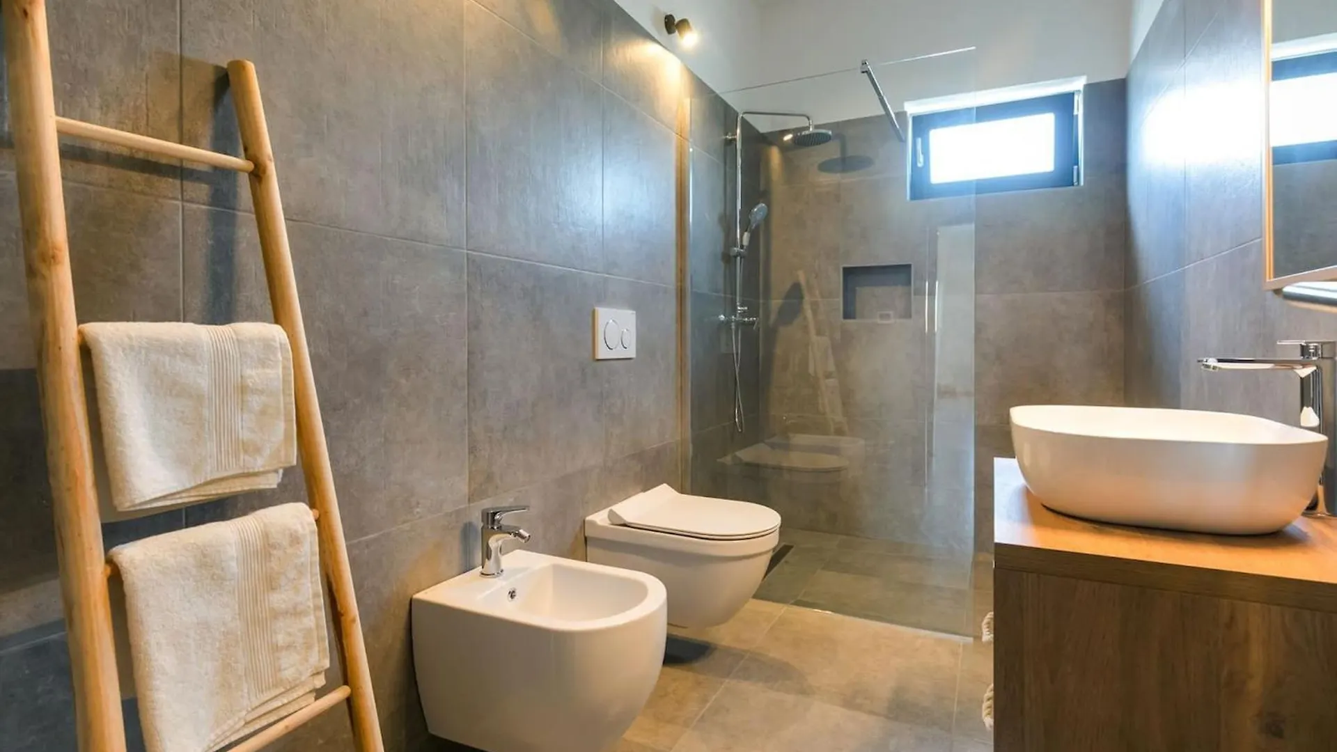 Modern Villa Amoroso With Pool In Porec Nova Vas