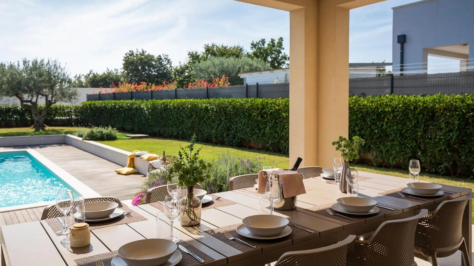Modern Villa Amoroso With Pool In Porec Nova Vas