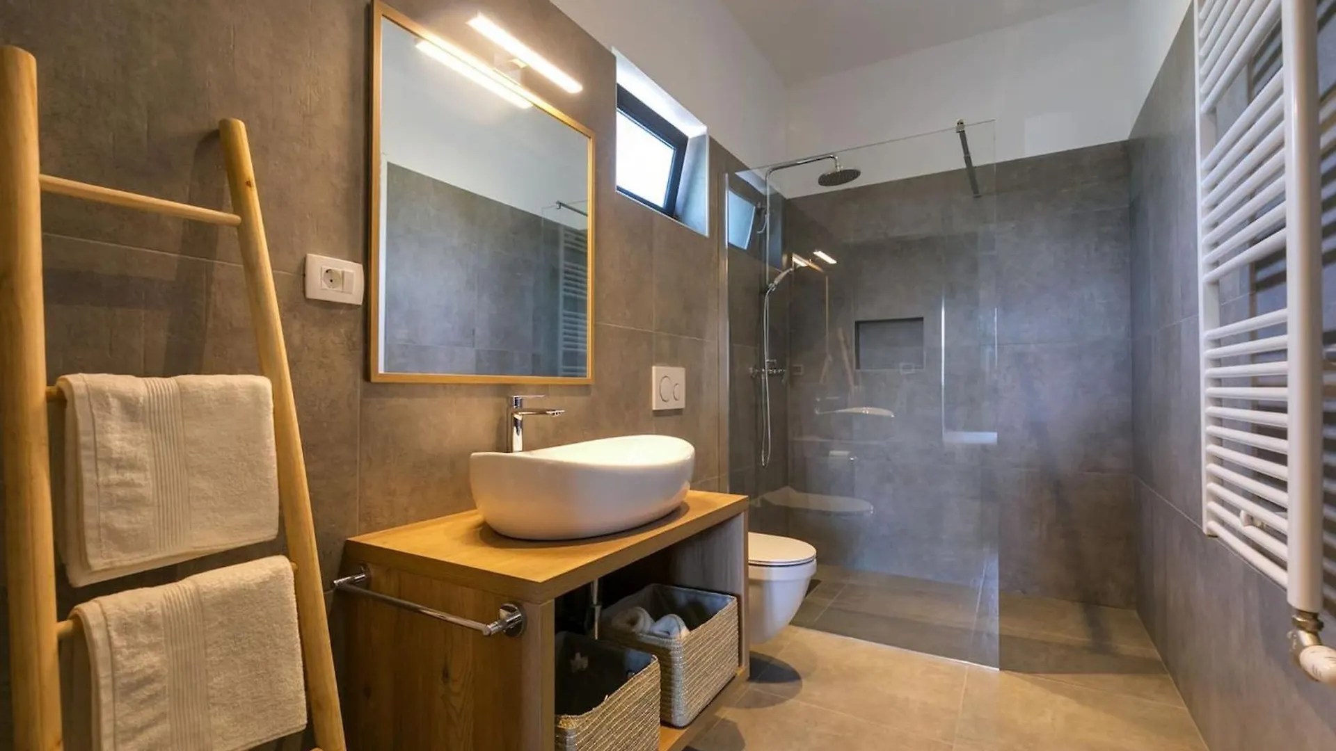 Modern Villa Amoroso With Pool In Porec Nova Vas